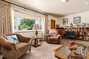 32 Loyola Ln, Pueblo, CO 81005 - Photo 6
