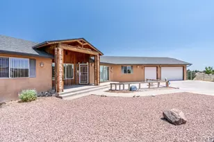 593 E Hahns Peak Ave, Pueblo West, CO 81007 - Photo 4