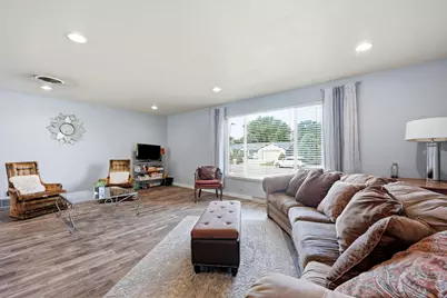 110 Encino Dr, Pueblo, CO 81005 - Photo 10
