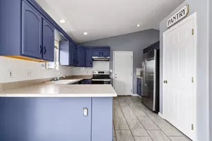 807 S Aguilar Ln, Pueblo West, CO 81007 - Photo 8