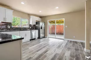 2009 E 15th St, Pueblo, CO 81001 - Photo 12