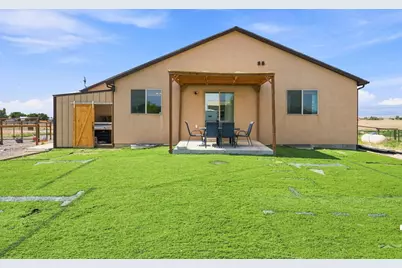 1073 W Mescalero Dr, Pueblo, CO 81007 - Photo 32