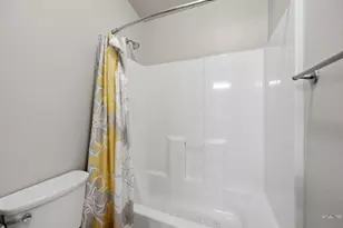 1073 W Mescalero Dr, Pueblo, CO 81007 - Photo 20