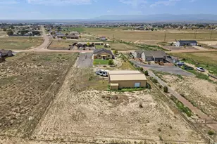 1073 W Mescalero Dr, Pueblo, CO 81007 - Photo 40