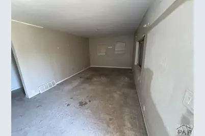 2431 Wyoming Ave, Pueblo, CO 81004 - Photo 10