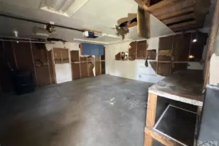 2431 Wyoming Ave, Pueblo, CO 81004 - Photo 6