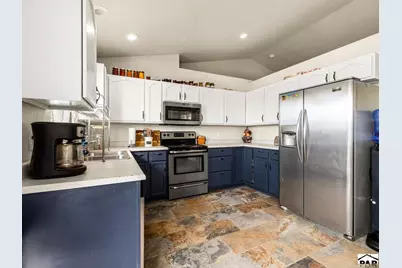 5076 Fort Crockett Ave, Colorado City, CO 81019 - Photo 6
