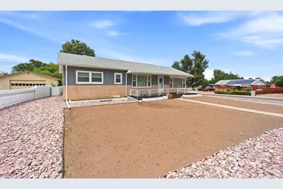 1601 Englewood Dr, Pueblo, CO 81005 - Photo 2