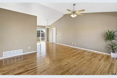 712 S Fleming Dr, Pueblo West, CO 81007 - Photo 6
