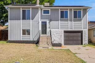 7 Plymouth Cir, Pueblo, CO 81003 - Photo 2