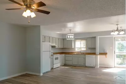 556 Pear St, Pueblo, CO 81005 - Photo 10