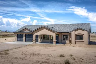 307 N Lyons Dr, Pueblo, CO 81007 - Photo 1