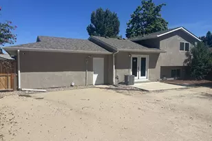 8 Sovereign Cir, Pueblo, CO 81005 - Photo 16