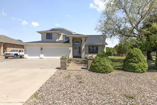 539 W Slice Dr, Pueblo West, CO 81007 - Photo 2
