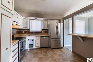37 Belvista Ct, Pueblo, CO 81001 - Photo 4