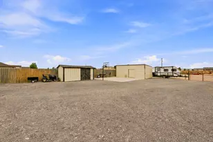 489 N Escondido Dr, Pueblo West, CO 81007 - Photo 28