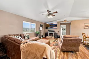 489 N Escondido Dr, Pueblo West, CO 81007 - Photo 6