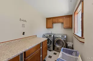 115 W Godding, Trinidad, CO 81082 - Photo 24