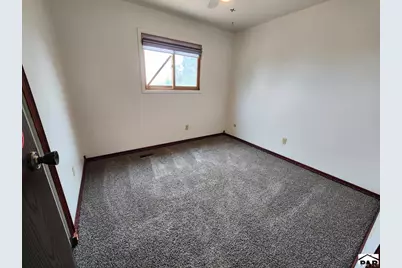 19 Hampton Ct, Pueblo, CO 81001 - Photo 12