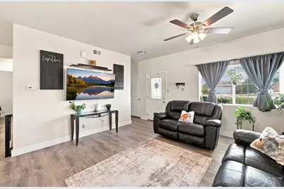 2101 O'Neal Cir, Pueblo, CO 81004 - Photo 4