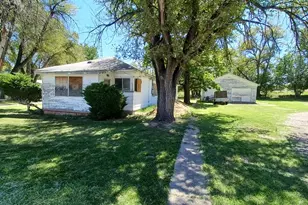 904 Washington Ave, Rocky Ford, CO 81067 - Photo 2