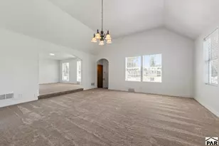 601 W Pitkin Ave, Pueblo, CO 81004 - Photo 6