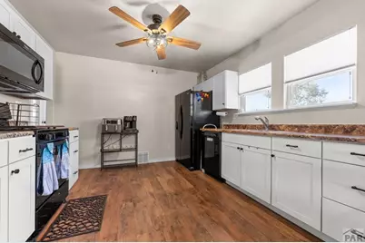 1302 E 10th St, Pueblo, CO 81001 - Photo 8