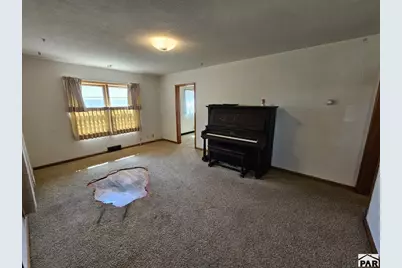 28 Mayhew Dr, Lamar, CO 81052 - Photo 6