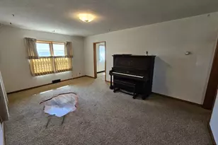 28 Mayhew Dr, Lamar, CO 81052 - Photo 6