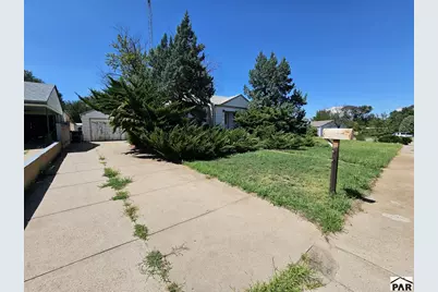 28 Mayhew Dr, Lamar, CO 81052 - Photo 2