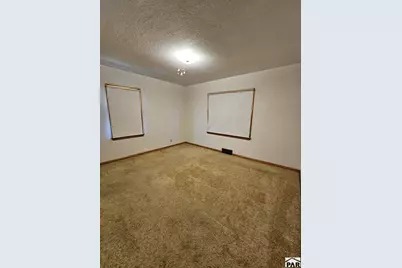 28 Mayhew Dr, Lamar, CO 81052 - Photo 8