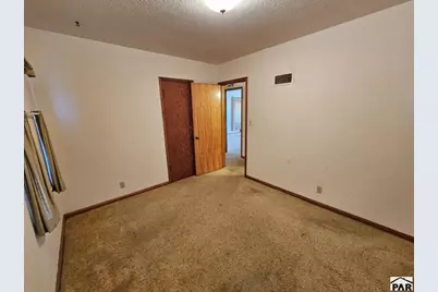 28 Mayhew Dr, Lamar, CO 81052 - Photo 12