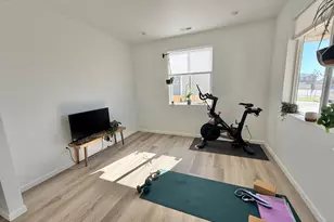 2509 Bella Terra Dr, Pueblo, CO 81001 - Photo 10