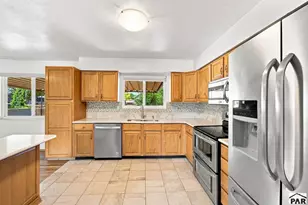 540 Starlite Dr, Pueblo, CO 81005 - Photo 4