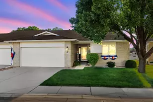 207 Bridle Trail, Pueblo, CO 81005 - Photo 2