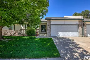 1621 Horseshoe Pl, Pueblo, CO 81001 - Photo 2