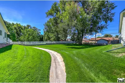 1621 Horseshoe Place, Pueblo, CO 81001 - Photo 4