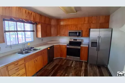 137 Fordham Circle, Pueblo, CO 81005 - Photo 2