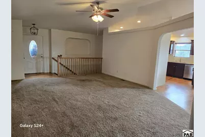1652 W Hermosa Dr, Pueblo, CO 81007 - Photo 6