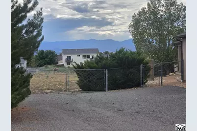 1652 W Hermosa Dr, Pueblo, CO 81007 - Photo 4