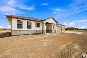 686 N Limon Dr, Pueblo West, CO 81007 - Photo 2