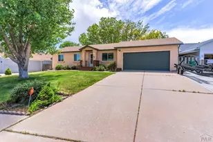 6 Gunsmith Ct, Pueblo, CO 81008 - Photo 2
