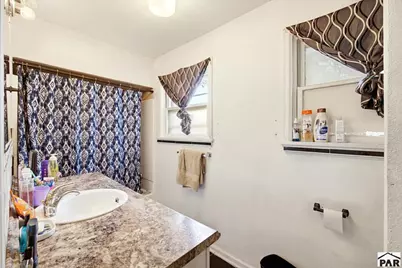 1047 Pine St, Pueblo, CO 81004 - Photo 24