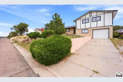 1817 Cimarron Ave, La Junta, CO 81050 - Photo 6