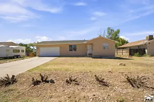 817 S Wolcott Dr, Pueblo West, CO 81007 - Photo 1