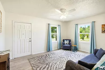 330 Dupps Ave, Pueblo, CO 81005 - Photo 8