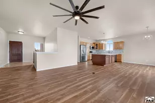 1373 Blue Lake Ln, Pueblo, CO 81007 - Photo 6