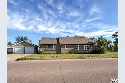 910 S 7th St, Lamar, CO 81052 - Photo 2