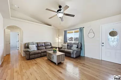 1218 E Onizuka Lane, Pueblo, CO 81007 - Photo 4