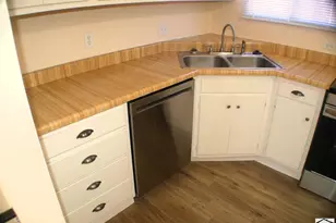 1919 Mohawk Rd, Pueblo, CO 81001 - Photo 8
